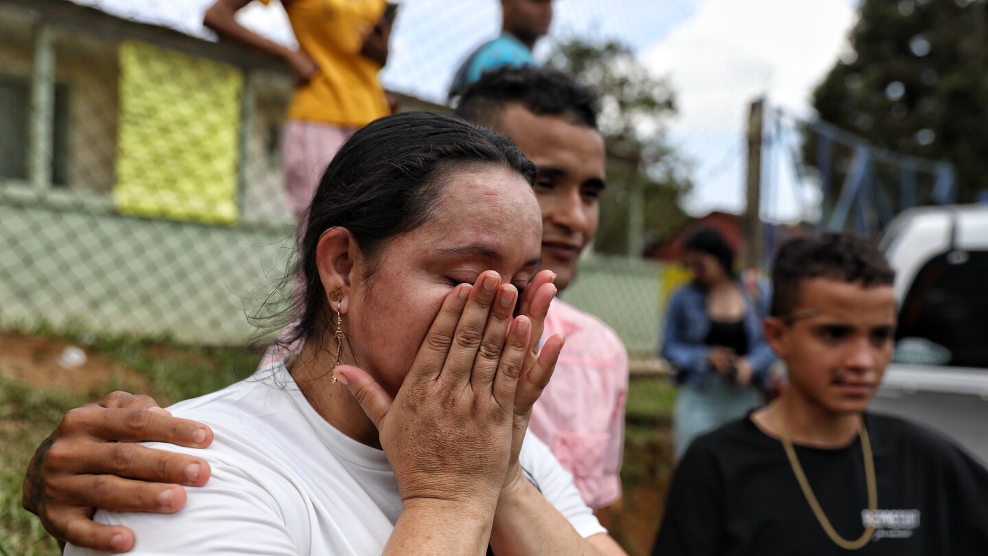 23 workers rescued after 43 hours in collapsed Colombia gold mine