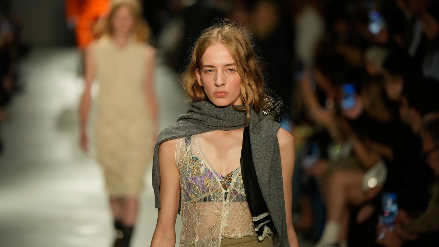 Alessandro Dell’Acqua’s No. 21 collection brings lightness to spring and summer