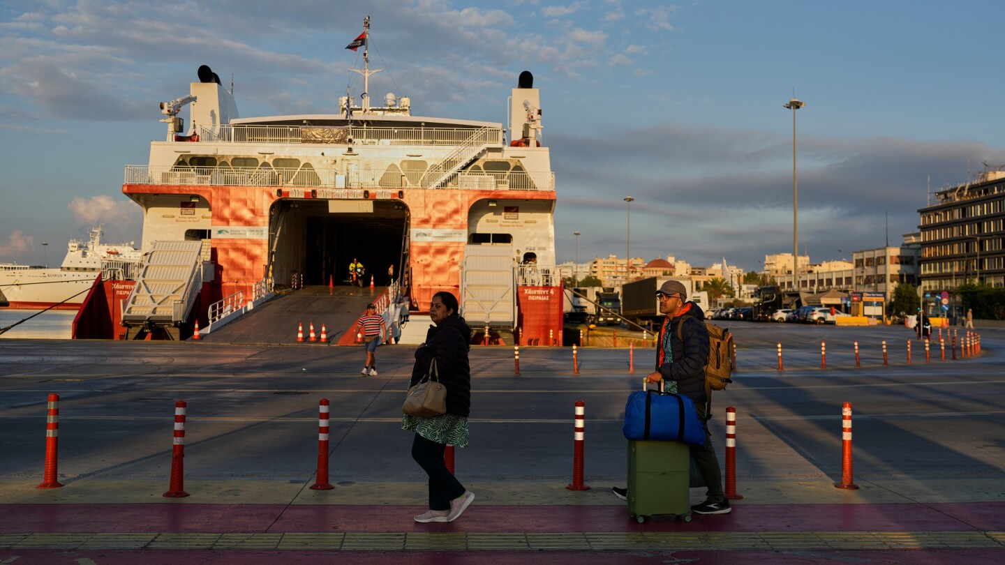 Greece general strike disrupts services across the country