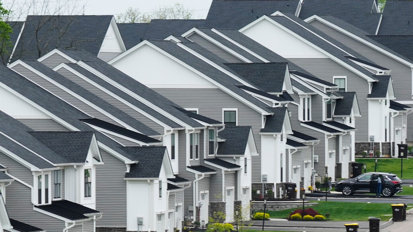 Federal agency boosts size of most single-family loans the government can guarantee to $832,750