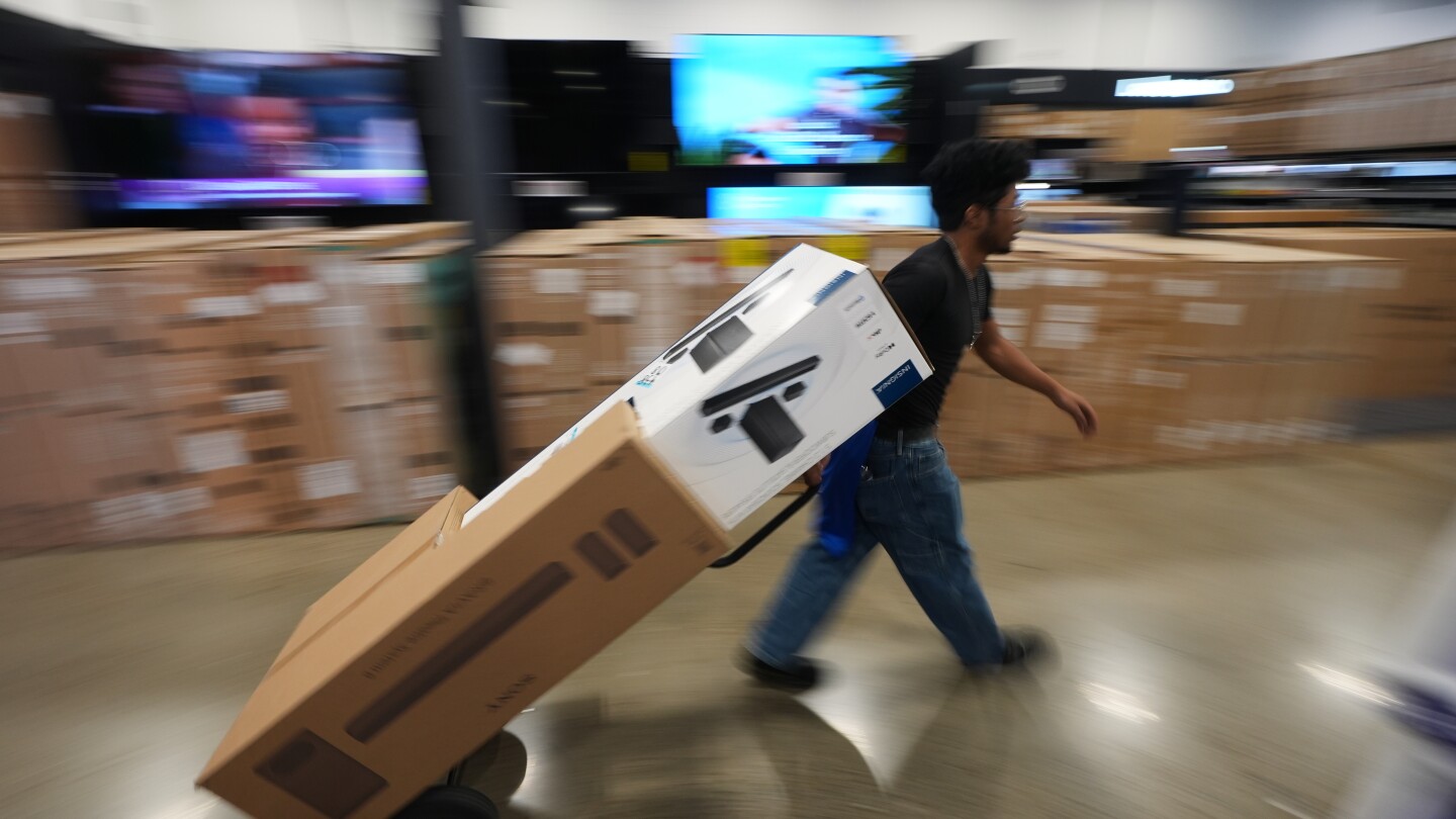 US retail sales rose slightly in September, adding to months of big gains