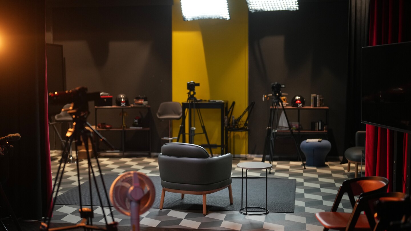 Turkish journalist jailed over Erdogan comment