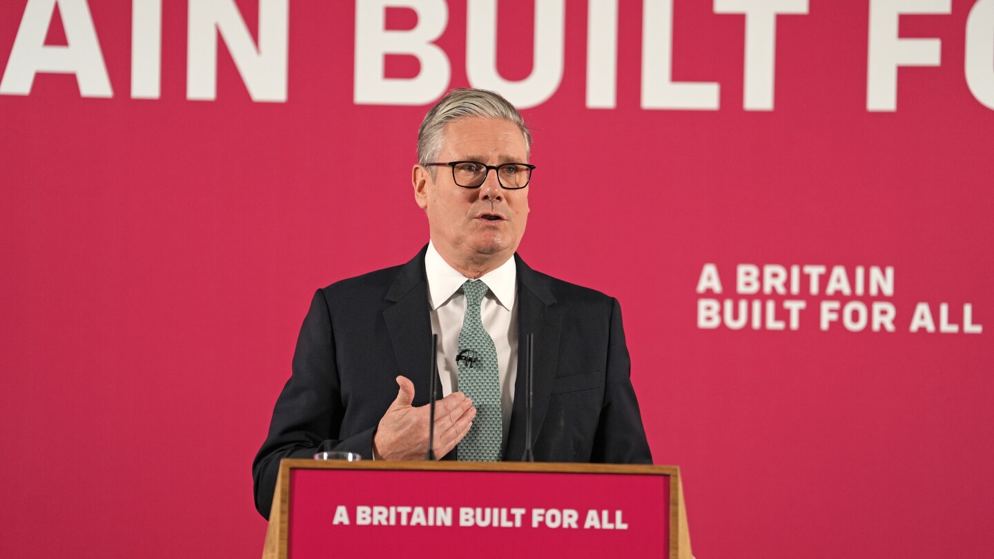 Starmer backs Reeves over claims she misled public before UK budget