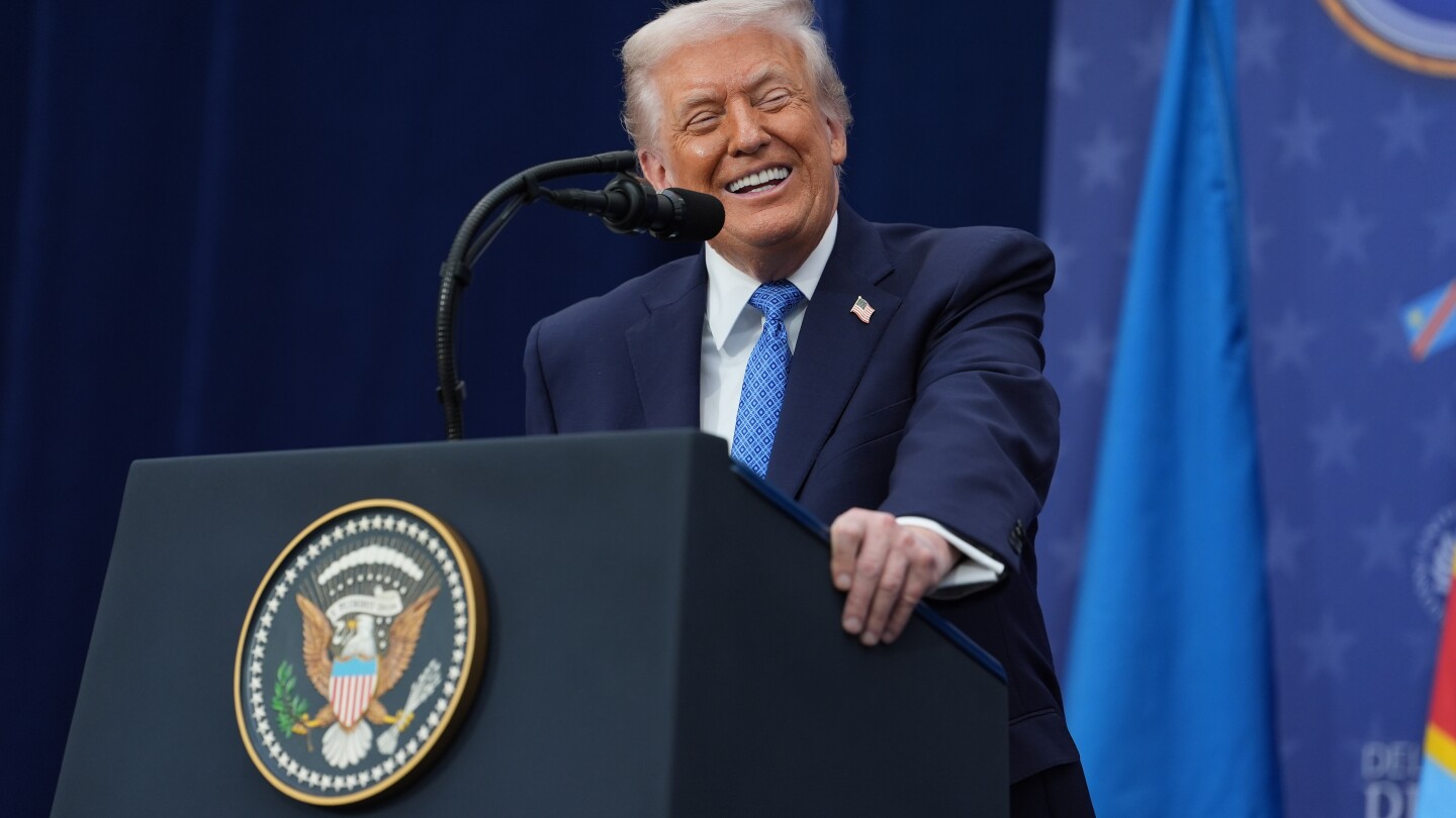 White House hall of shame targets news outlets