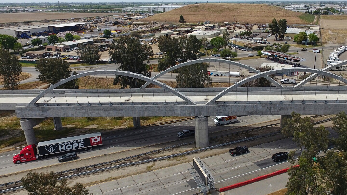 <br />
<b>Warning</b>:  Undefined variable $myimgalt in <b>/www/wwwroot/centerheight.com/wp-content/themes/ennews001/single.php</b> on line <b>213</b><br />
