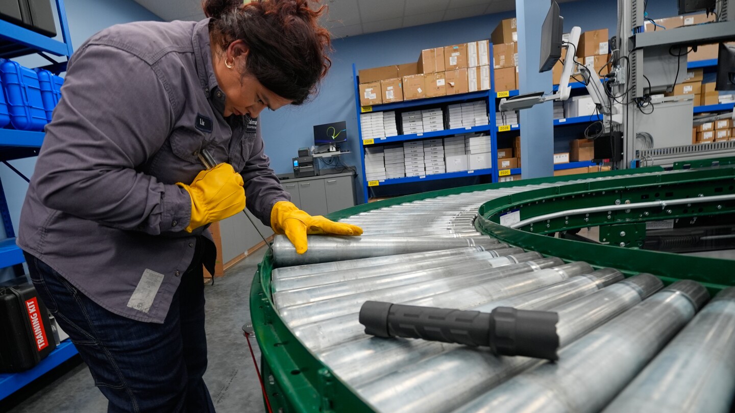 Sluggish hiring closes out a frustrating year for job seekers though unemployment slips to 4.4%